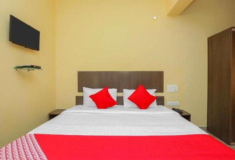 فندق Collection O 19289 The Olive Grand