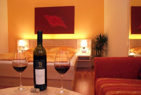 펜션 Weingut Breitenfelder