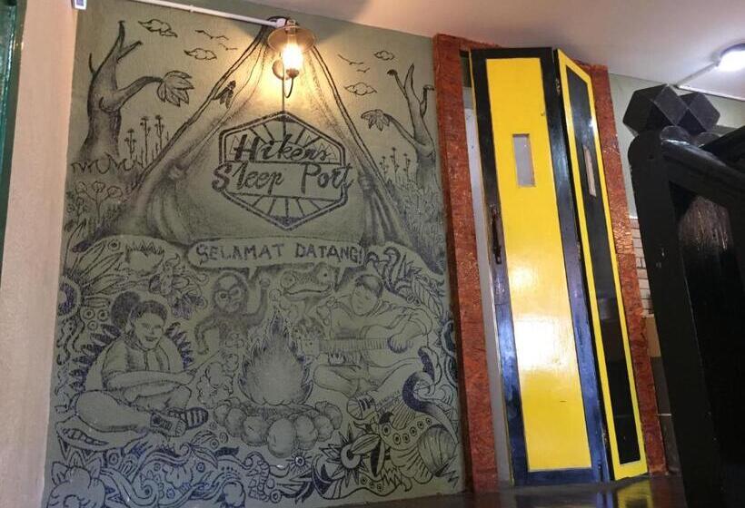 فندق صغير Hikers Sleep Port Guesthouse