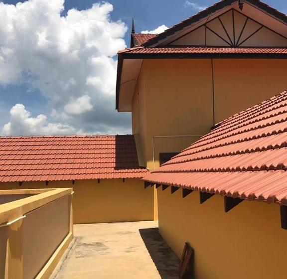 호스텔 Teluk Lipat Seaview Inn