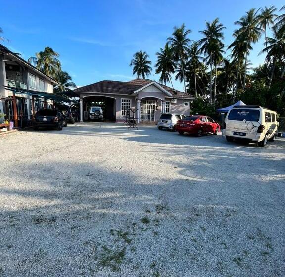 تختخواب و صبحانه Airport Kelantan Homestay & Transit