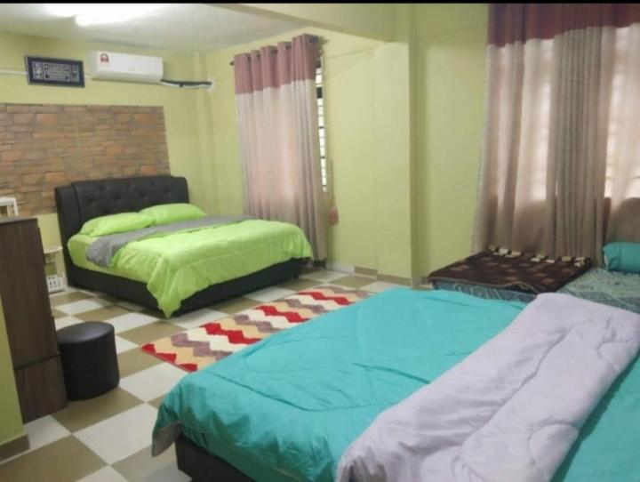 تختخواب و صبحانه Airport Kota Bharu Roomstay & Riverside Homestay