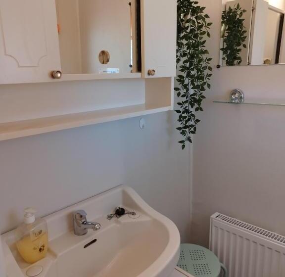تختخواب و صبحانه Molidens Gästgiveri Jönköping