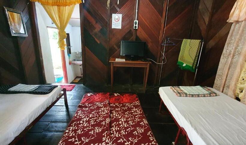 هتل Chalet Kampong Semawar