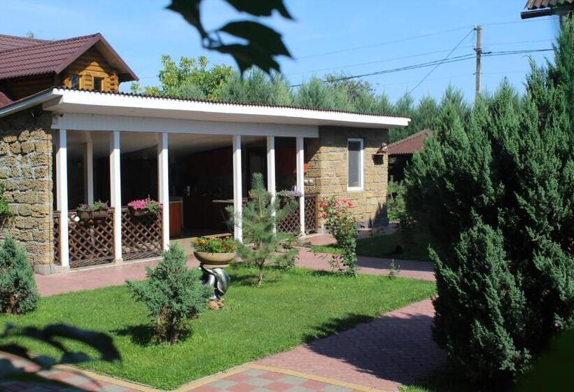 فندق Complex Mizh Triokh Ozer