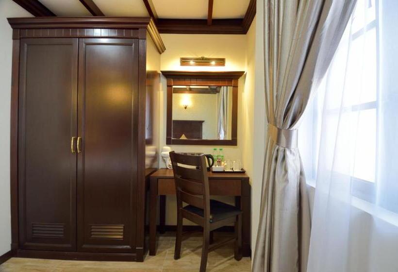 هتل Kooler Inn