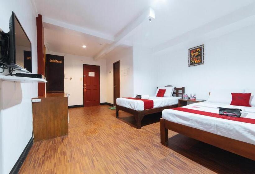 فندق Reddoorz At Nirvana Pension House