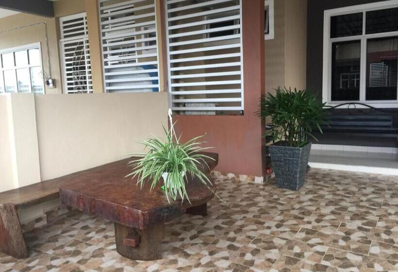 پانسیون Ana Guest House Jalan Airport Kuantan