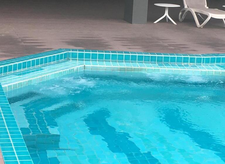 膳宿费 Lux Villa 6rm 12 To 22 Pax Wifi Netflix Bbq Steamboat Games Beach Water Park