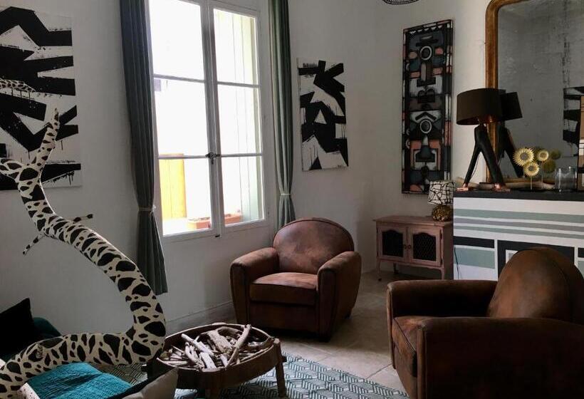 ベッドアンドブレックファースト La Casa Deva   Maison D Artistes