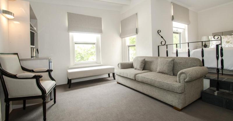 تختخواب و صبحانه Pirathon Country Estate