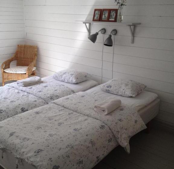 تختخواب و صبحانه Säbyholms Gård