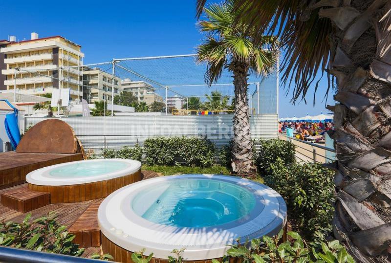 فندق Atene Albergo Riccione