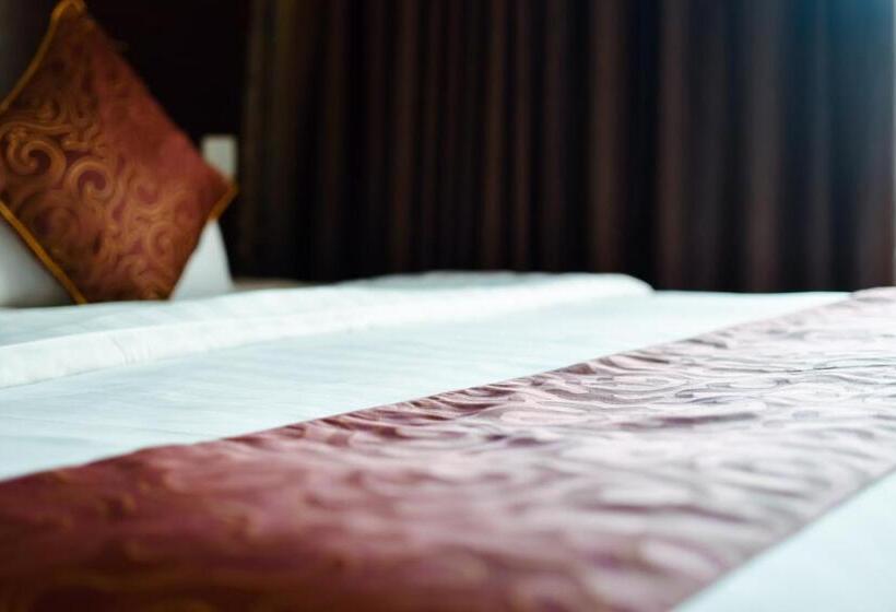 فندق J Suites