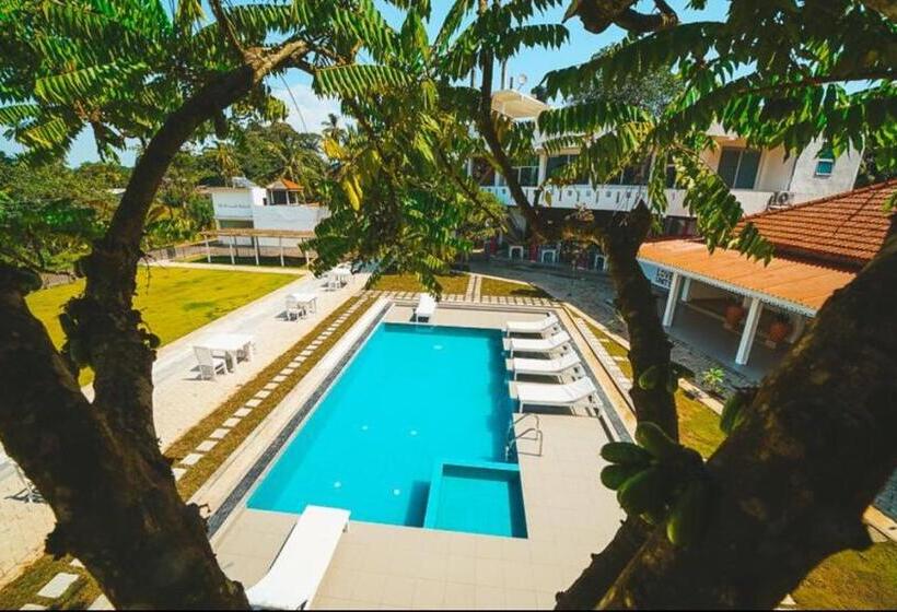 ペンション Canberra Holidays   Mirissa