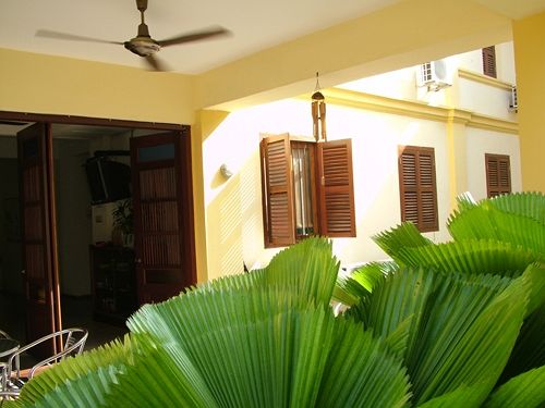 הוסטל Hutton Suites