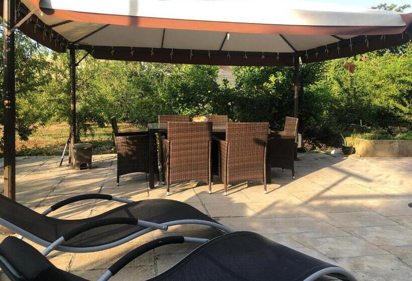 ベッドアンドブレックファースト Casa Karina Sun&pool&relax