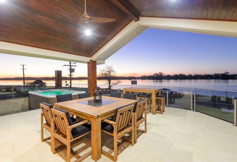 تختخواب و صبحانه Ana Mandara Luxury Retreat