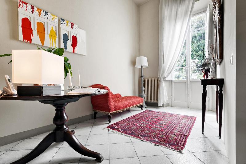 تختخواب و صبحانه Lucca In Villa Lucrezia