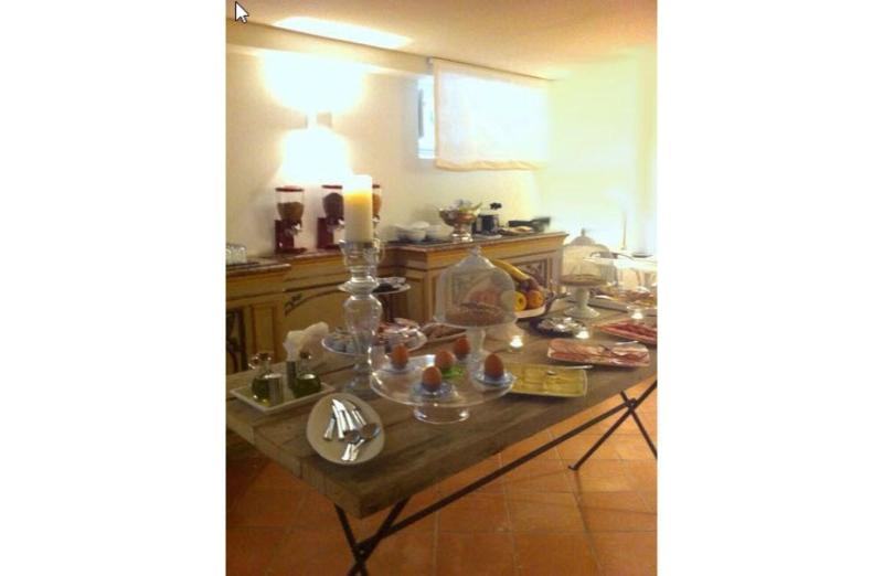 تختخواب و صبحانه Lucca In Villa Lucrezia
