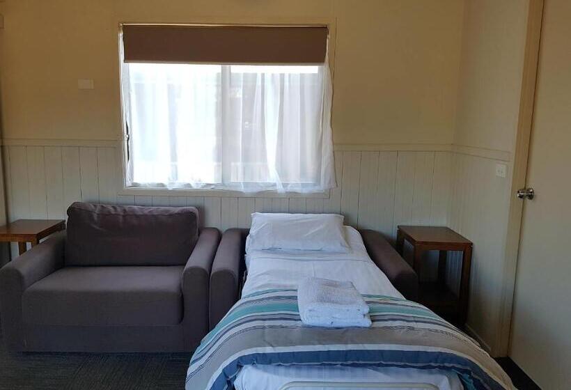 Canberra Carotel Motel