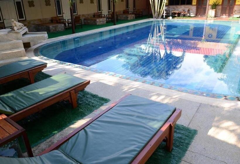 هتل Baanplaidoi Resort