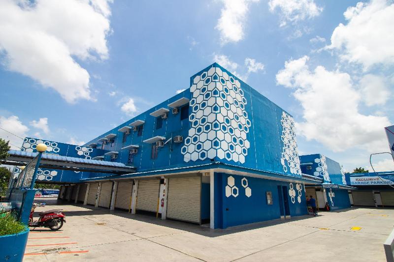 בית מלון כפרי Dream World Las Pinas