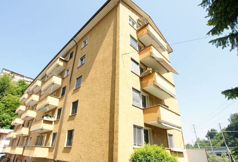 ホテル Easyliving Budget Rooms Lindenstrasse 48