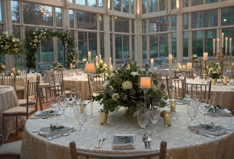 Отель Embassy Suites By Hilton Berkeley Heights
