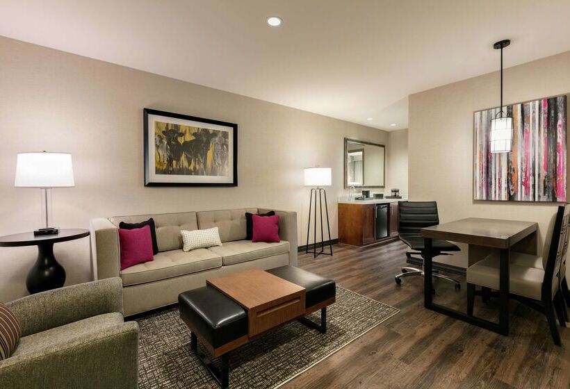 Отель Embassy Suites By Hilton Berkeley Heights