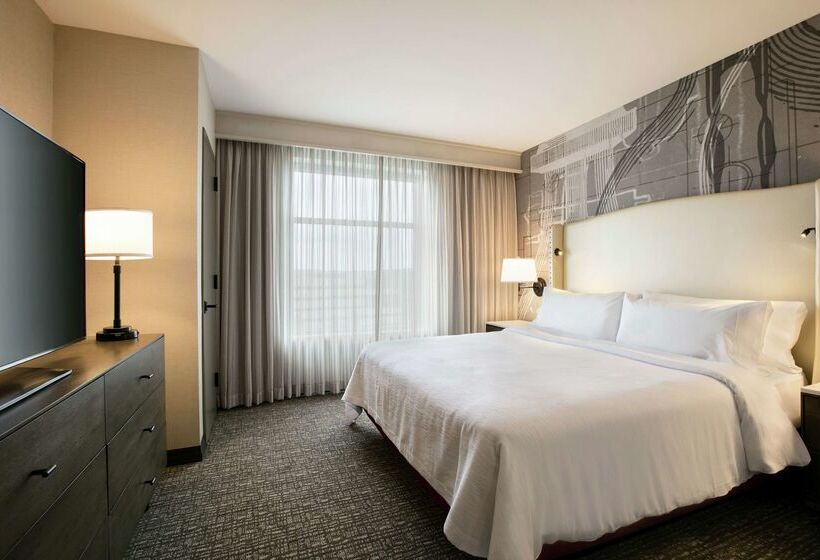 Отель Embassy Suites By Hilton Berkeley Heights