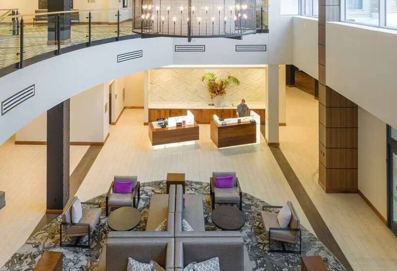 Отель Embassy Suites By Hilton Berkeley Heights