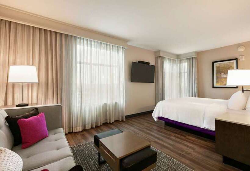 Отель Embassy Suites By Hilton Berkeley Heights