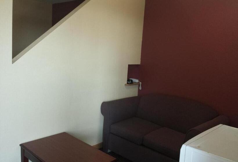 בית מלון כפרי First Western Inn   Fairmont City