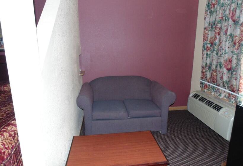 בית מלון כפרי First Western Inn   Fairmont City