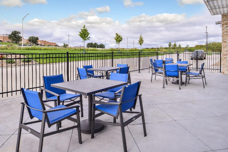 בית מלון כפרי Holiday Inn Express & Suites   Kansas City   Lee S Summit, An Ihg