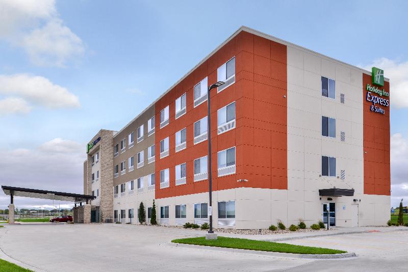 בית מלון כפרי Holiday Inn Express & Suites   Kansas City   Lee S Summit, An Ihg