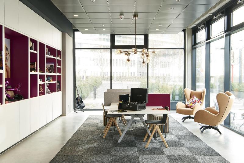 호텔 Moxy Frankfurt Airport