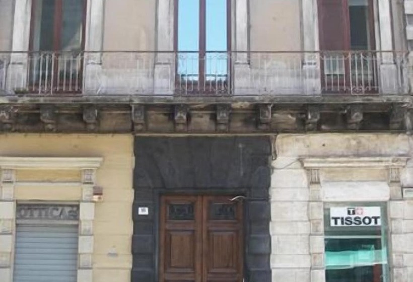 هتل Rossocorallo B&b