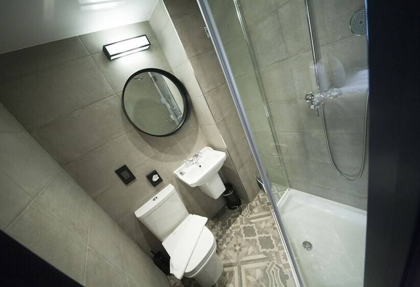 هتل The House Of Toby