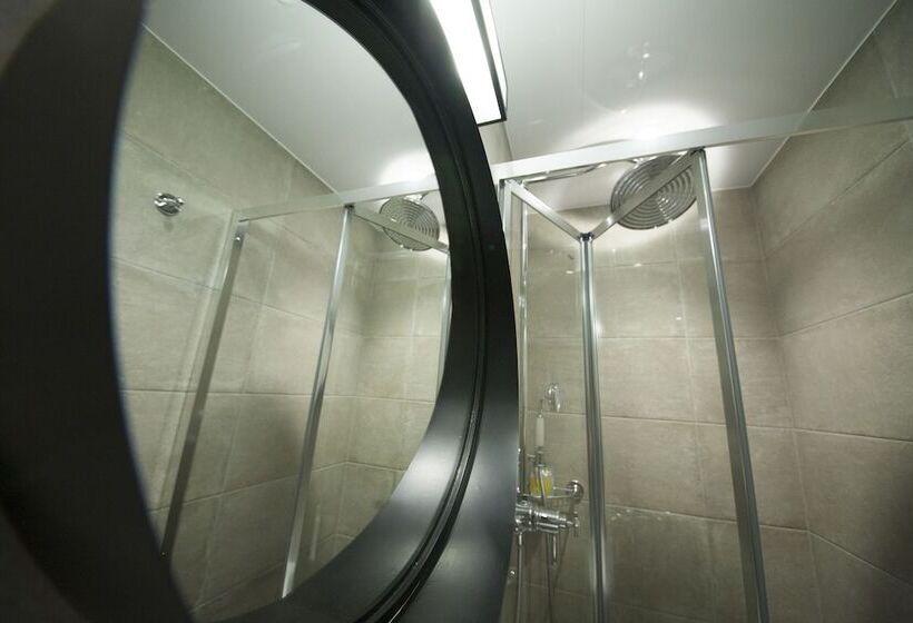 هتل The House Of Toby