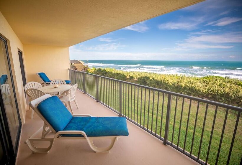 Las Olas Beach Club