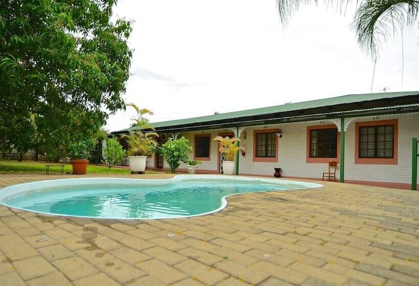פנסיון Lalamo Guest House