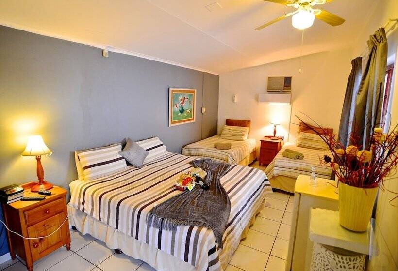 פנסיון Lalamo Guest House