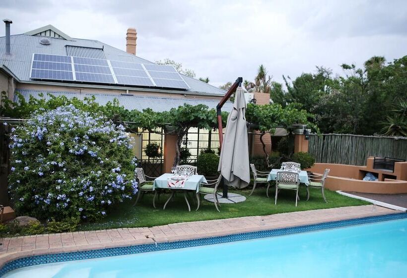 פנסיון Oleander Guest House