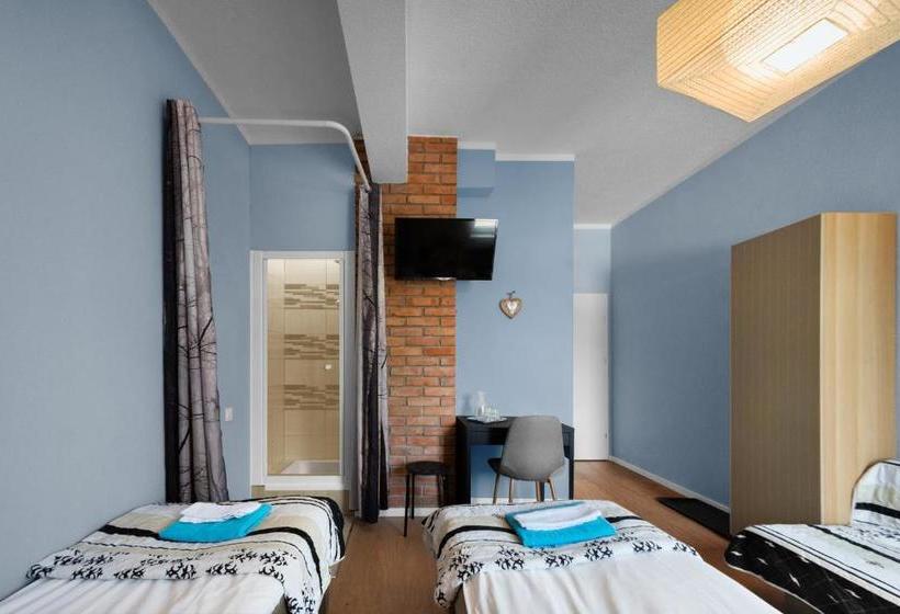 בית מלון כפרי Bed&breakfast Mikunda