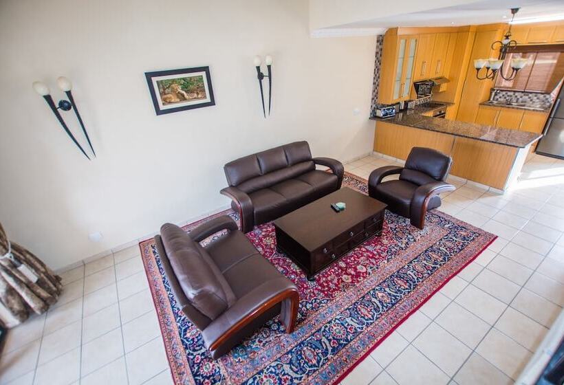 فندق Hoyohoyo Acorns Lodge