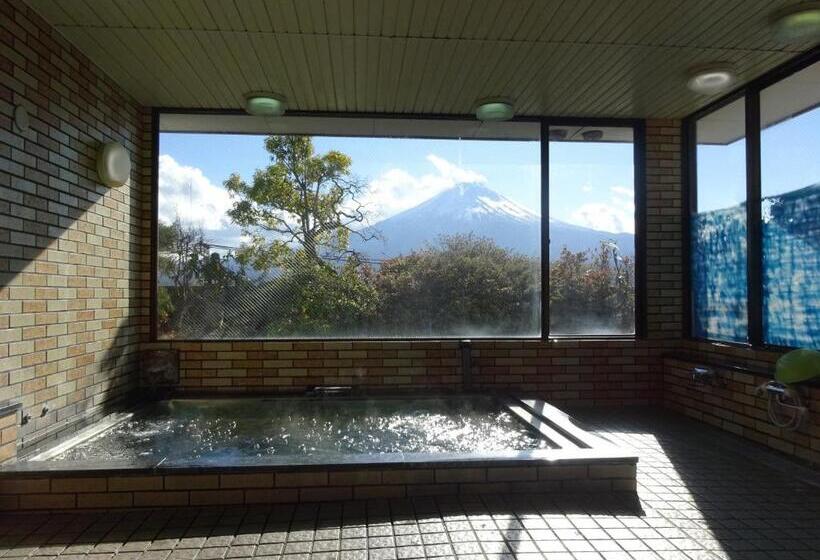 هتل Kawaguchiko Station Inn