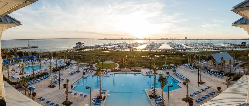 בית מלון כפרי The Beach Club At Charleston Harbor Resort And Marina