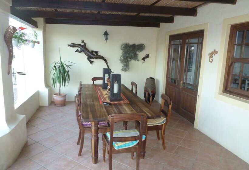 פנסיון Langeberg Guest Lodge